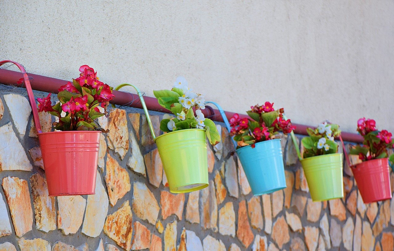 How to Make Your Own Decorative Flower Pots